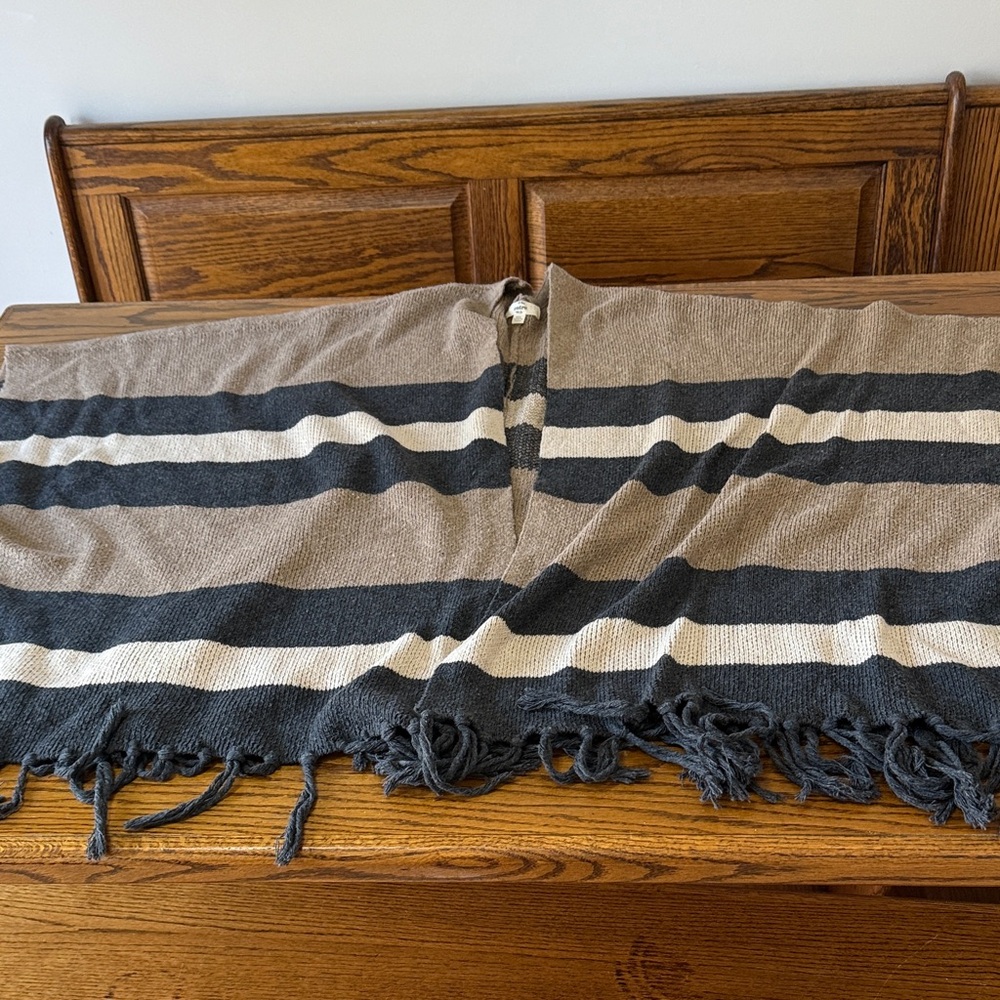 Entro Cozy Brown Knit Shawl